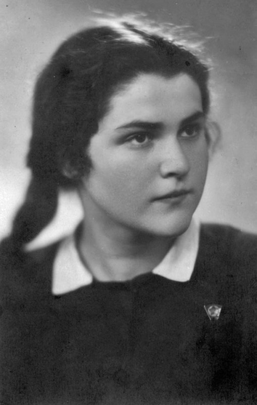Eva in 1948, private archive of Evelina Merová